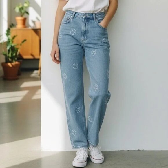 Hollister Denim - Hollister size 2R 26W NEW Ultra High-rise Dad Jeans Smiley Faces